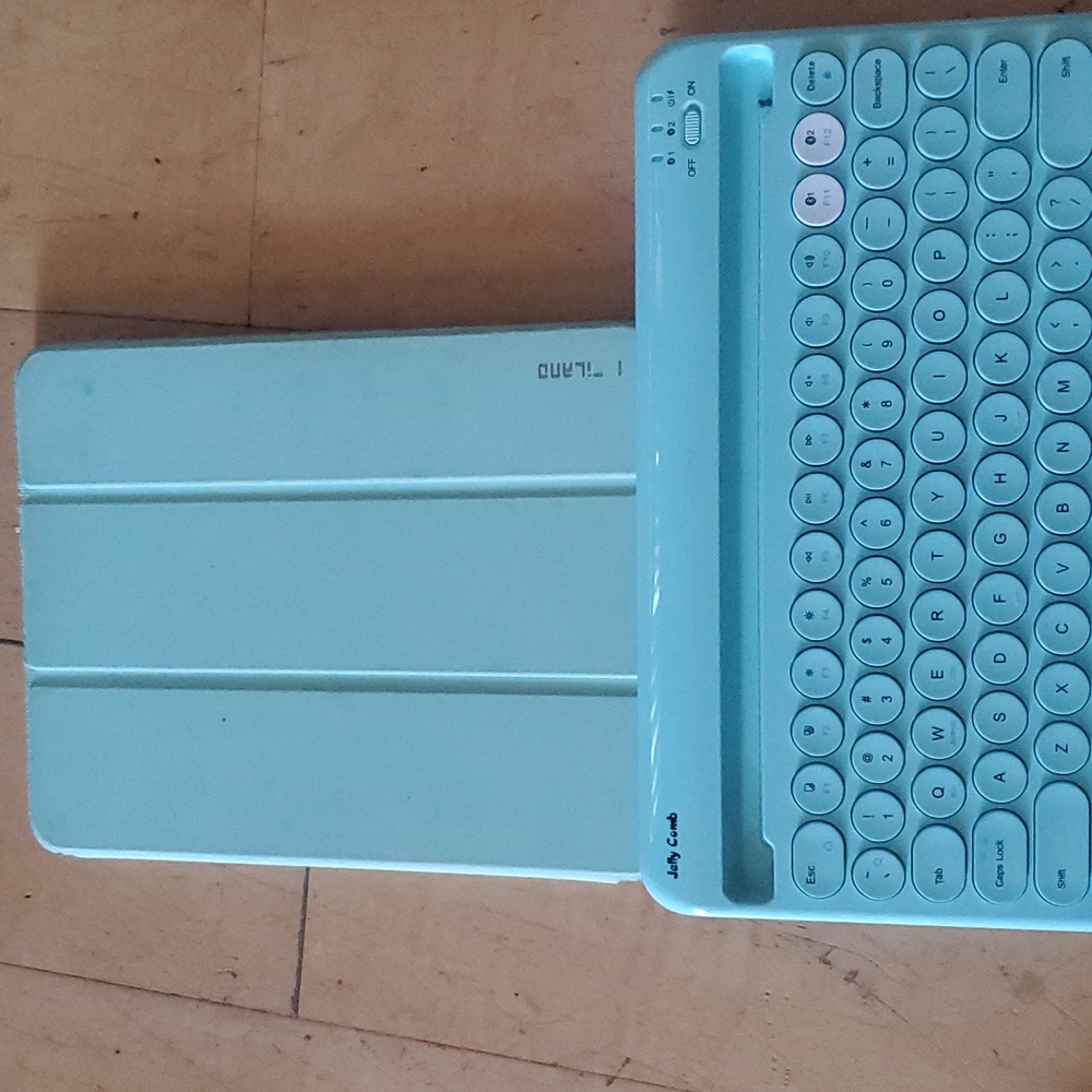 Ipad air case and keyboard